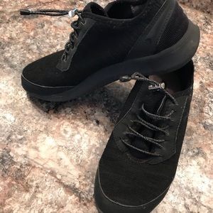 Women’s Dr. Schools’ Fly Black Pull-On Shoes, Size 8.5 M, Like New